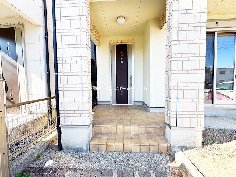 現地写真（玄関）