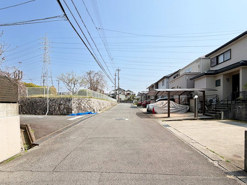 現地写真（前面道路含む現地写真）