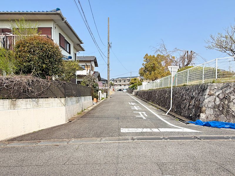 現地写真（前面道路含む現地写真）