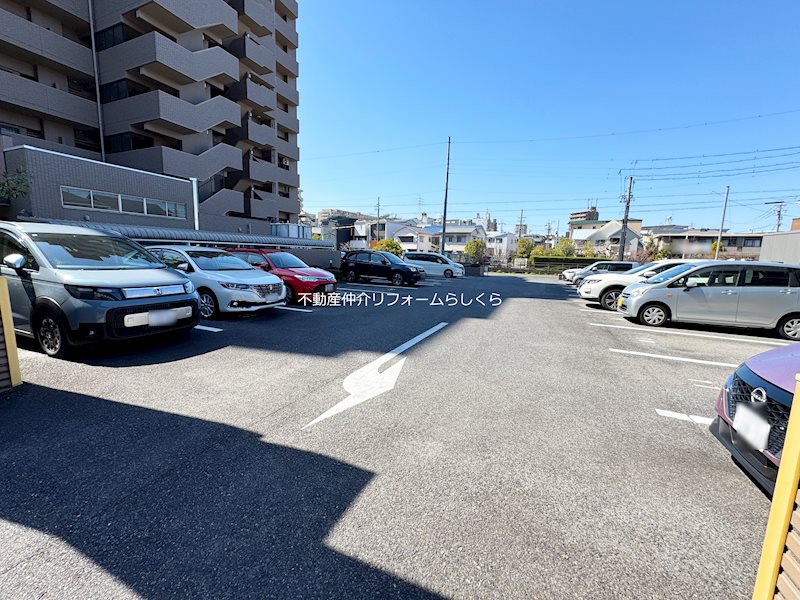 共用部写真（駐車場）