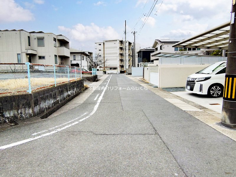 現地写真（前面道路含む現地写真）