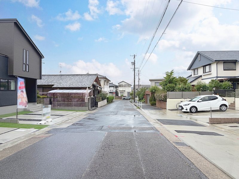 現地写真（前面道路含む現地写真）