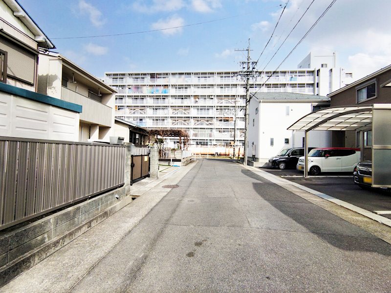 現地写真（前面道路含む現地写真）