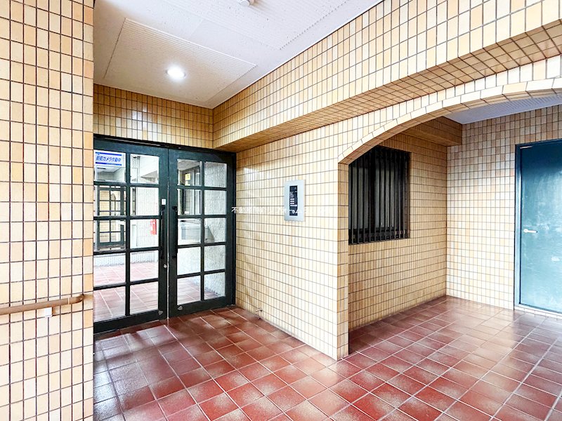 共用部写真（エントランス）