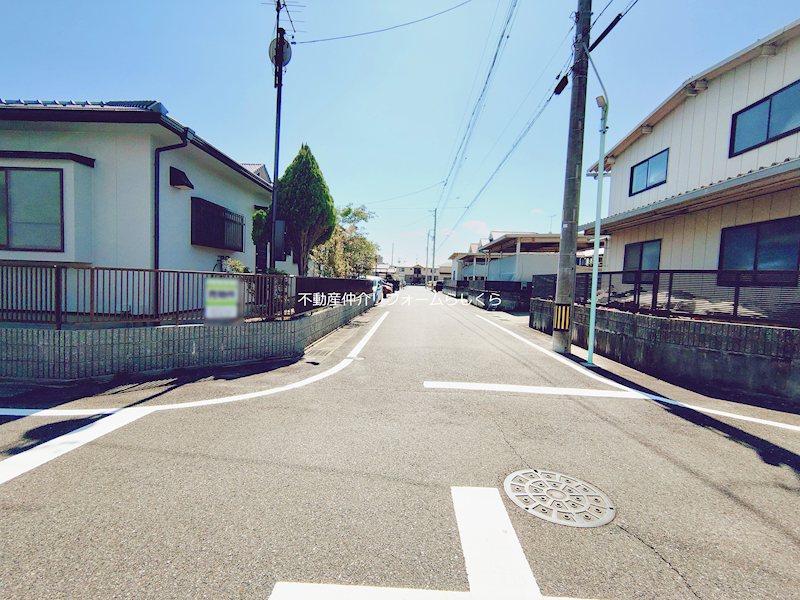 現地写真（前面道路含む現地写真）
