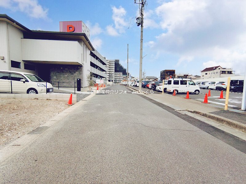 現地写真（前面道路含む現地写真）