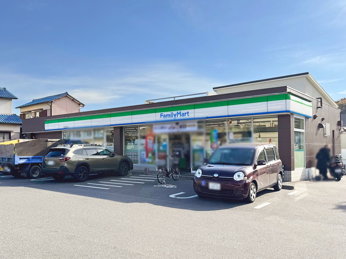 ファミリーマート　天白植田山店