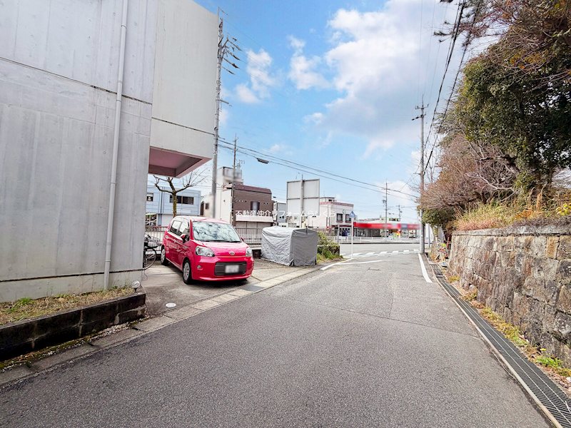 現地写真（前面道路含む現地写真）