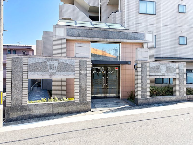 共用部写真（エントランス）