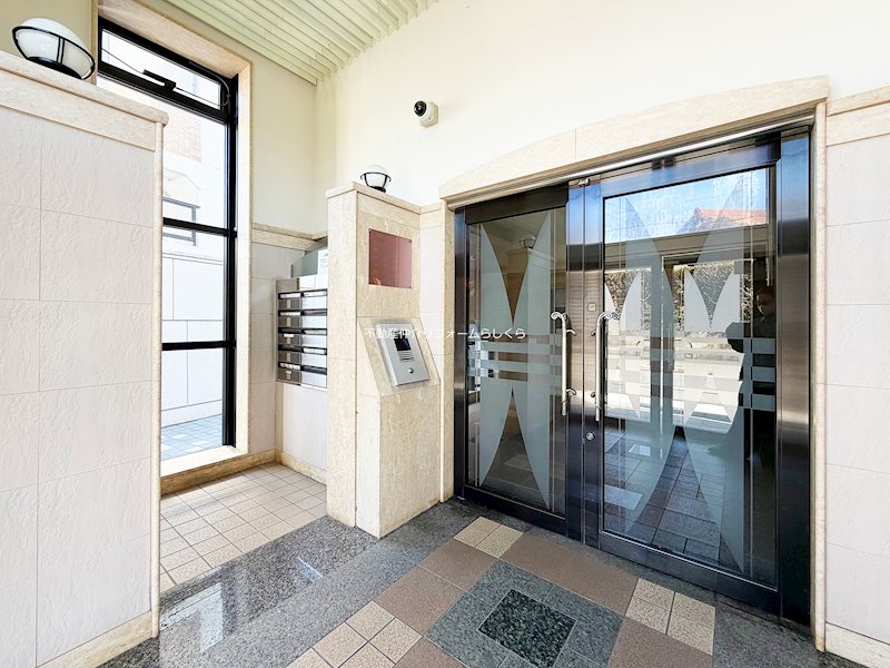 共用部写真（エントランス）