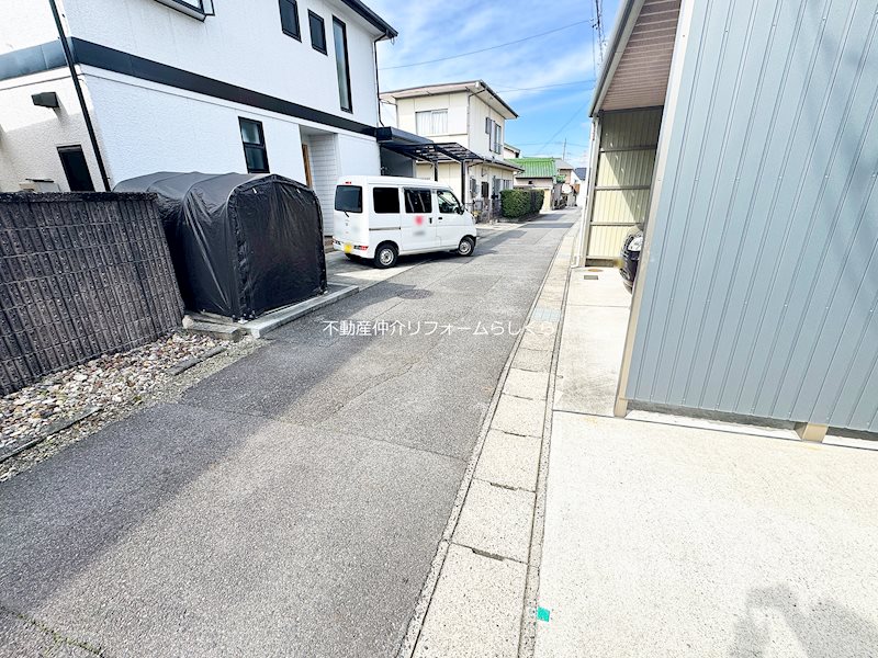 現地写真（前面道路含む現地写真）