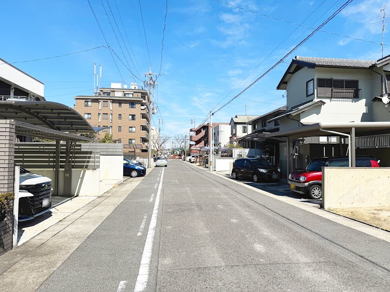 現地写真（前面道路含む現地写真）