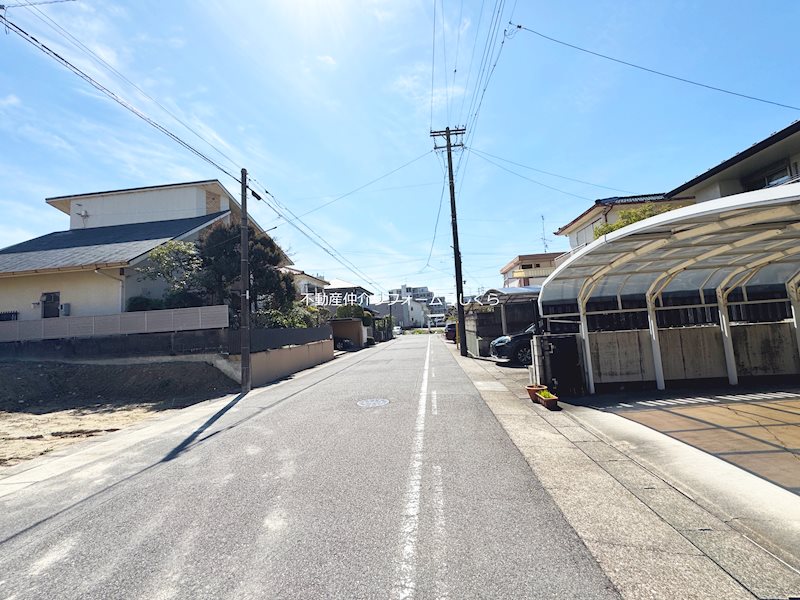 現地写真（前面道路含む現地写真）