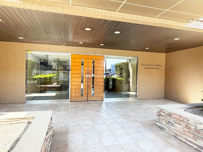 共用部写真（エントランス）