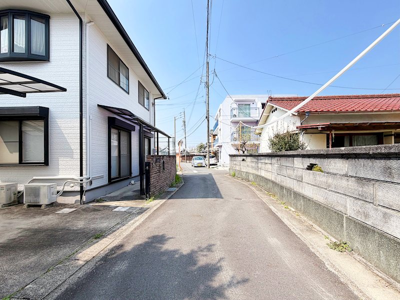 現地写真（前面道路含む現地写真）