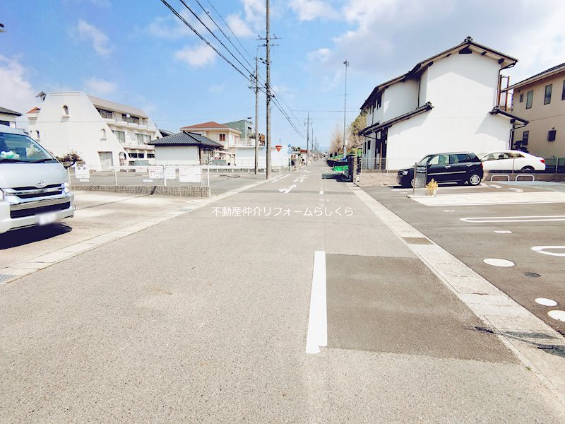 現地写真（前面道路含む現地写真）