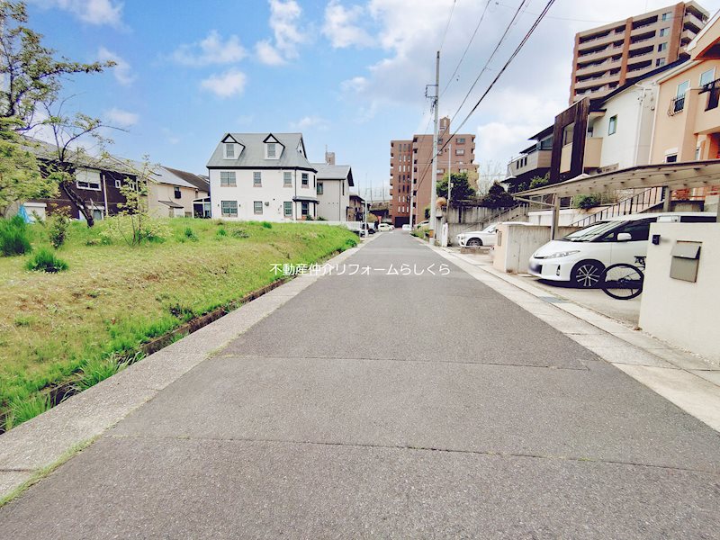 現地写真（前面道路含む現地写真）
