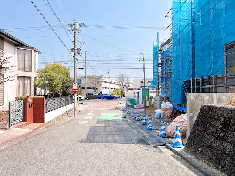 現地写真（前面道路含む現地写真）