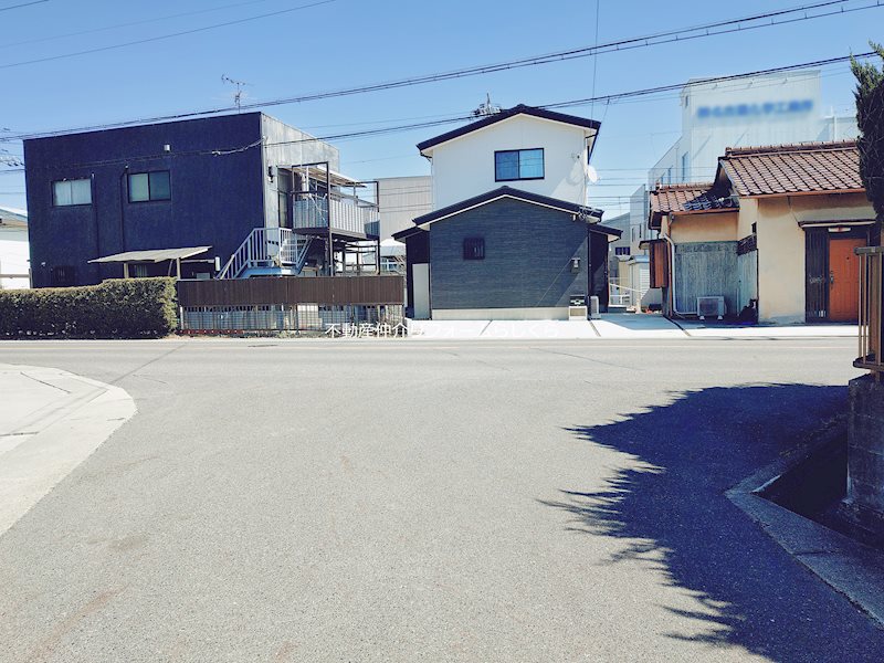 現地写真（前面道路含む現地写真）