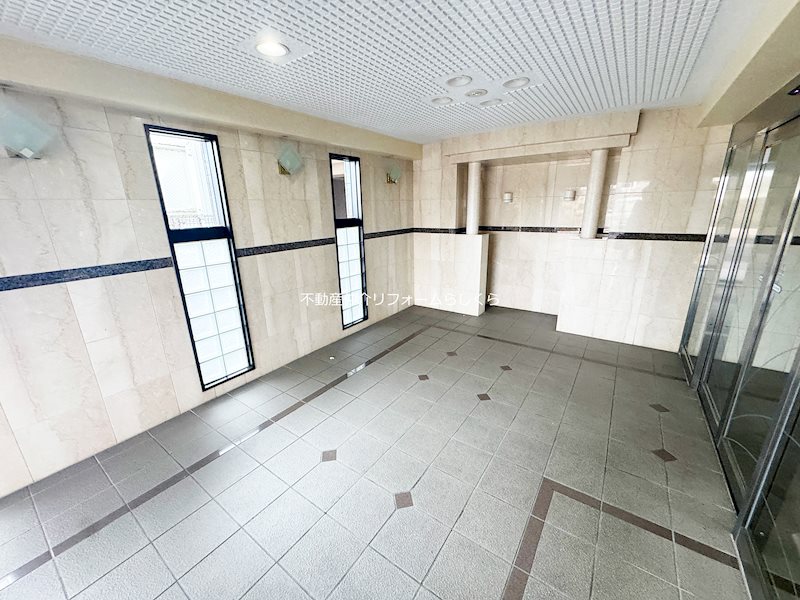 共用部写真（エントランス）