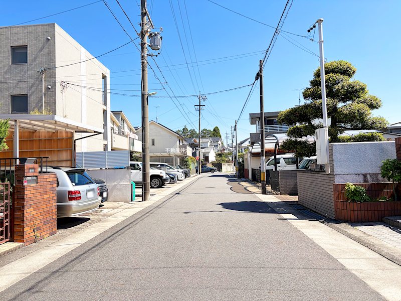 現地写真（前面道路含む現地写真）