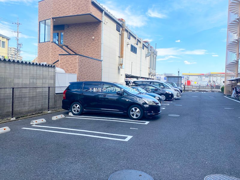 共用部写真（駐車場）