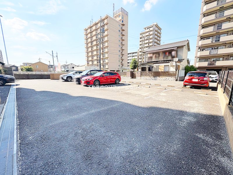 共用部写真（駐車場）