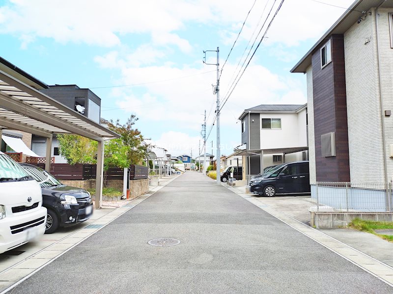 現地写真（前面道路含む現地写真）
