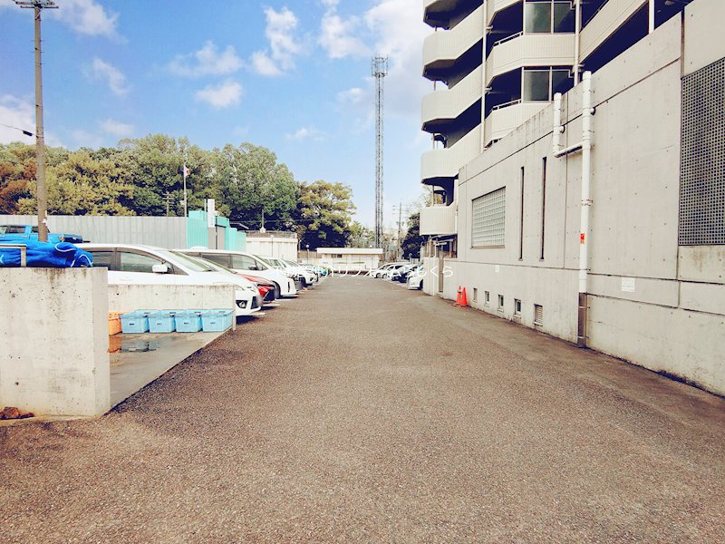 共用部写真（駐車場）
