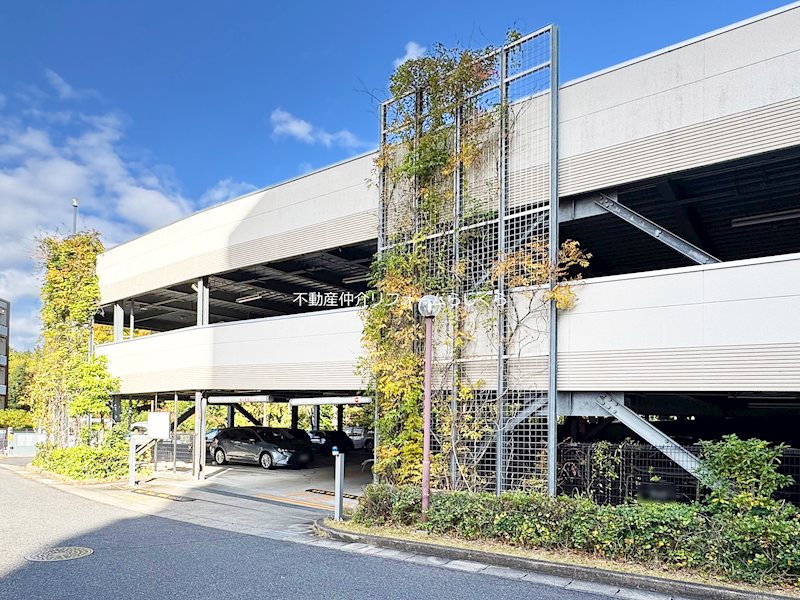 共用部写真（駐車場）