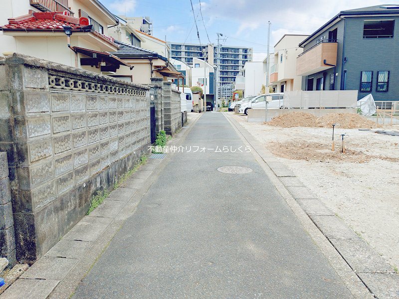 現地写真（前面道路含む現地写真）