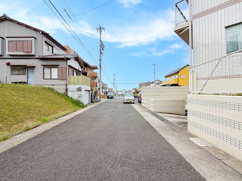 現地写真（前面道路含む現地写真）