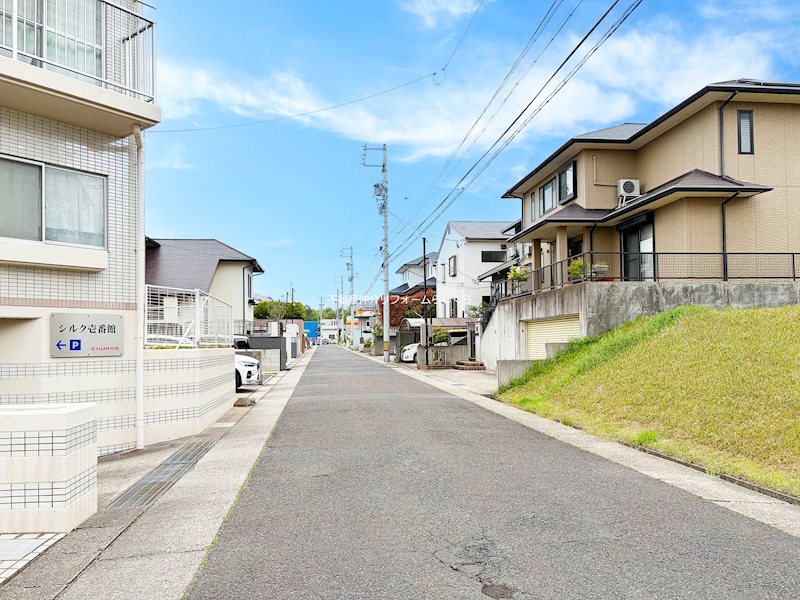 現地写真（前面道路含む現地写真）
