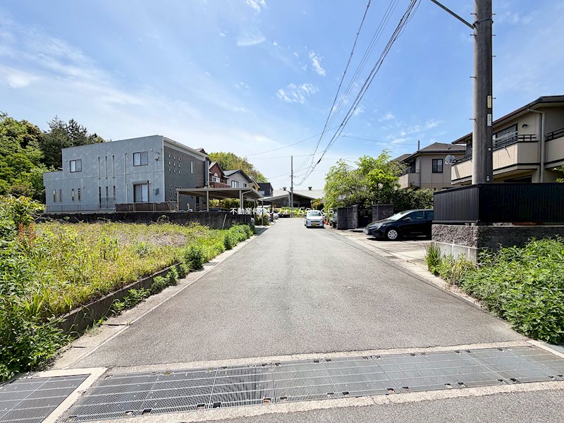 現地写真（前面道路含む現地写真）