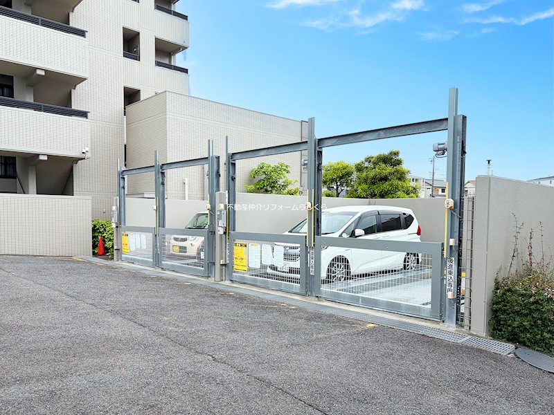 共用部写真（駐車場）
