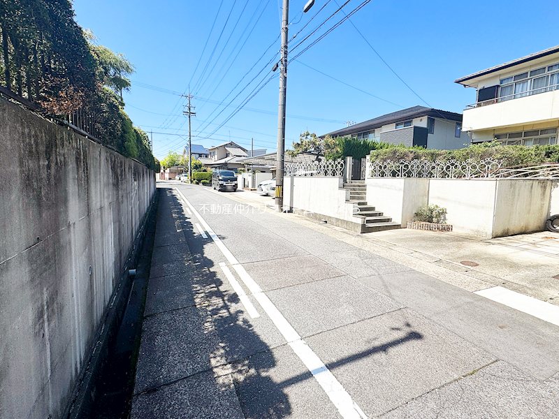 現地写真（前面道路含む現地写真）