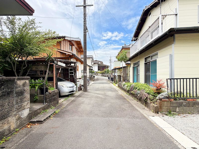 現地写真（前面道路含む現地写真）