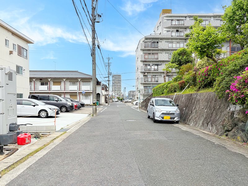 現地写真（前面道路含む現地写真）