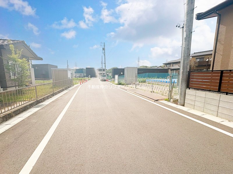 現地写真（前面道路含む現地写真）