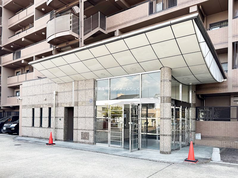 共用部写真（エントランス）