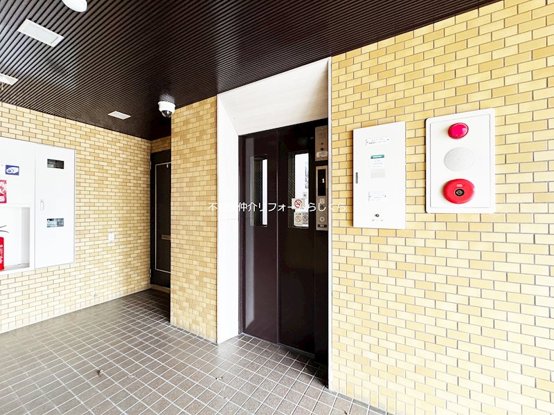 共用部写真（エントランス）