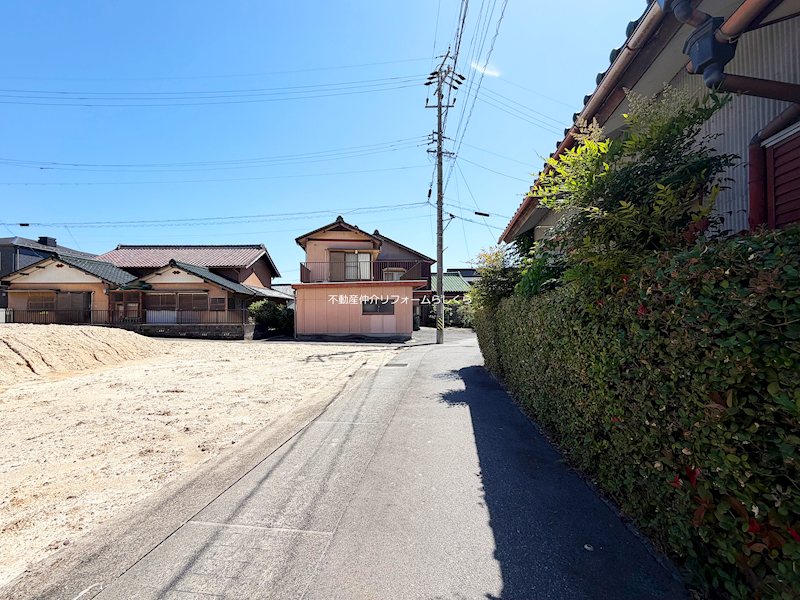現地写真（前面道路含む現地写真）