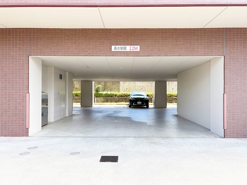 共用部写真（駐車場）