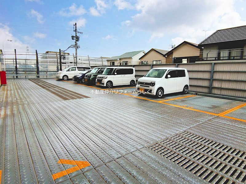 共用部写真（駐車場）