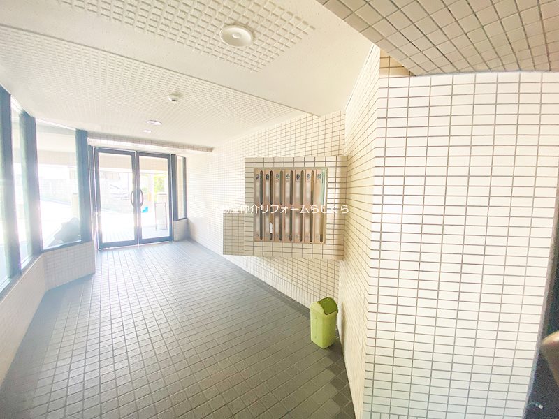 共用部写真（エントランス）