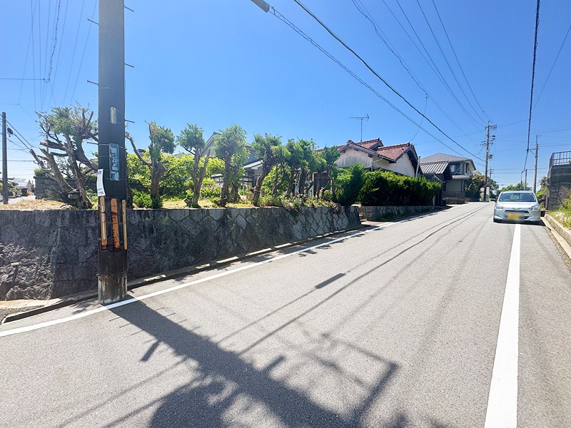 現地写真（前面道路含む現地写真）