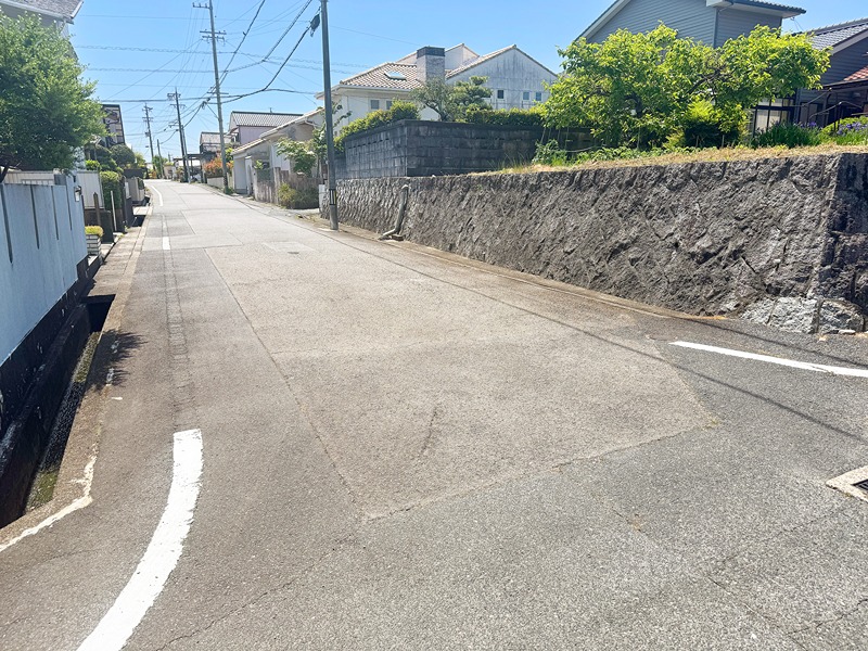 現地写真（前面道路含む現地写真）