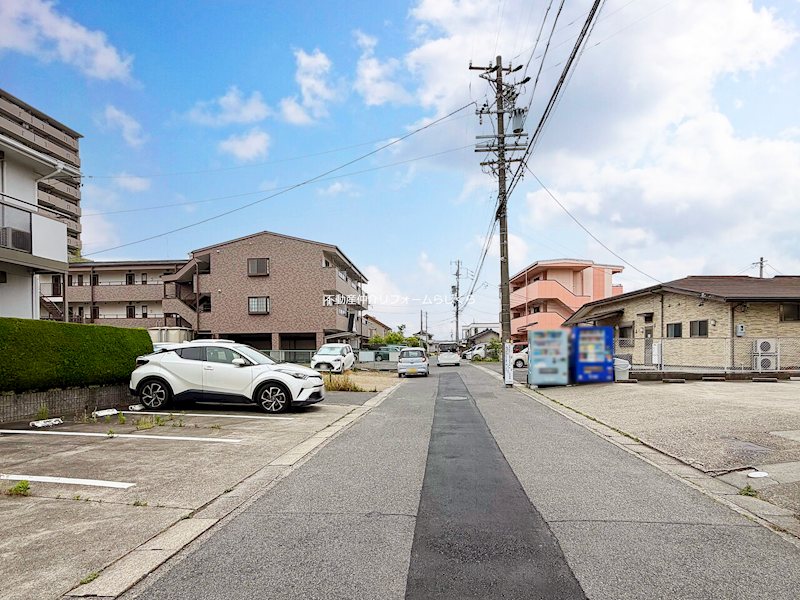 現地写真（前面道路含む現地写真）