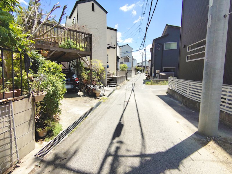 現地写真（前面道路含む現地写真）
