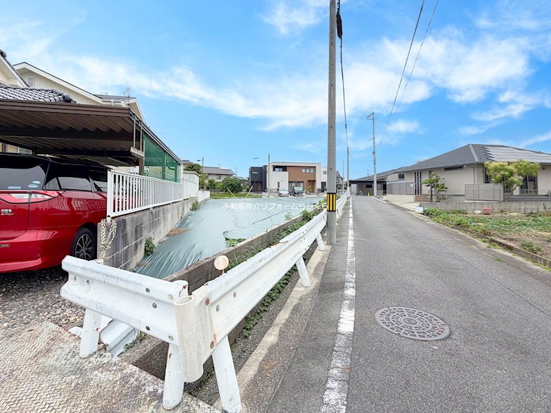 現地写真（前面道路含む現地写真）